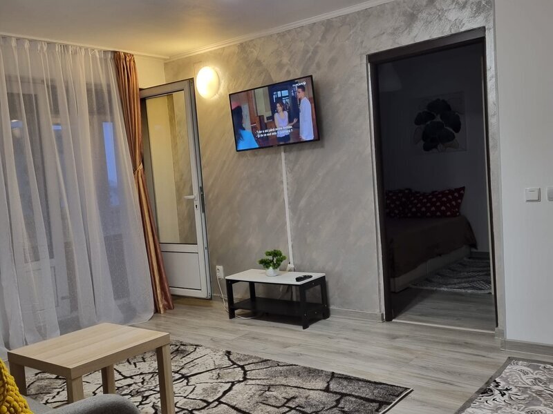 Piata Romana, balcon 8 m, Airbnb, proprietar,