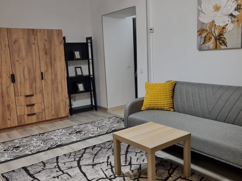 Piata Romana, balcon 8 m, Airbnb, proprietar,